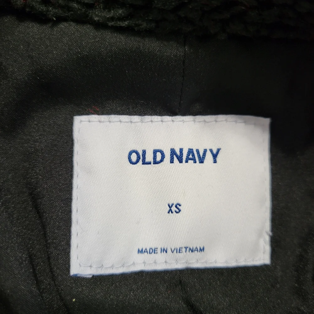 Old Navy Sherpa Coat‎ Women XTRA SMALL Jacket Button Up Lined Soft Cozy Outdoor